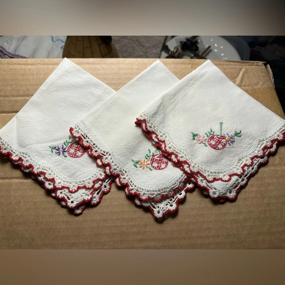 Fruit Themed Mismatched Linens